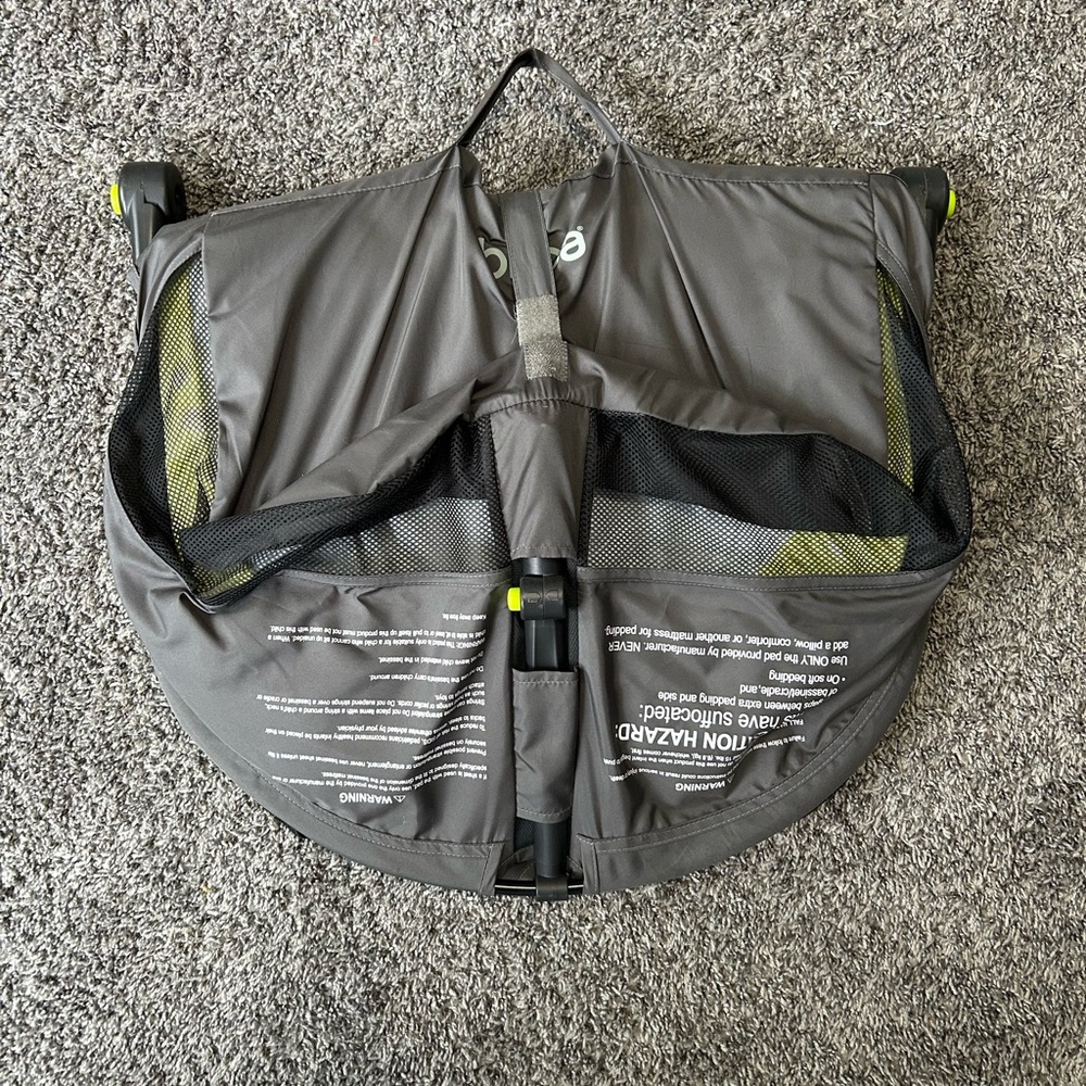 Brica Munchkin Fold n’ Go Baby Pod